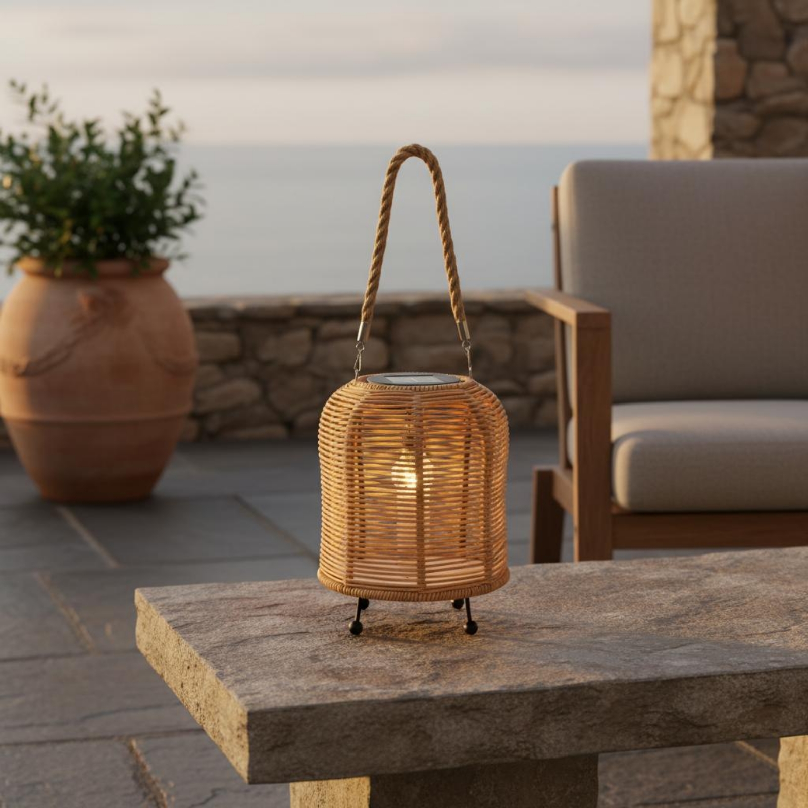Handwoven Solar Lantern Braide - مراجعة Camping Solar Lantern وسعره